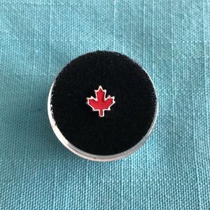 Origami Owl Canadian maple leaf 🍁 charm